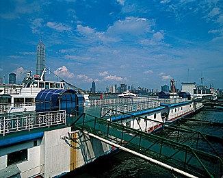 爽快赛车游戏《Fast Fusion》发布新预告 将与switch2同步发售